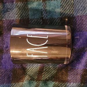 Face makeup brush cup